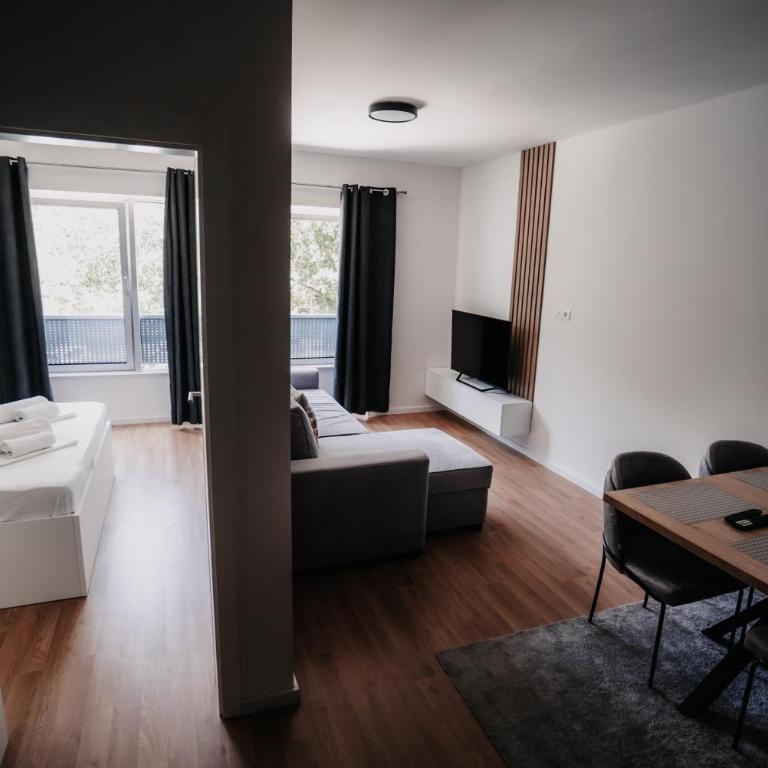 ToRo Hospitality - One-Bedroom Premier Apartment - 4