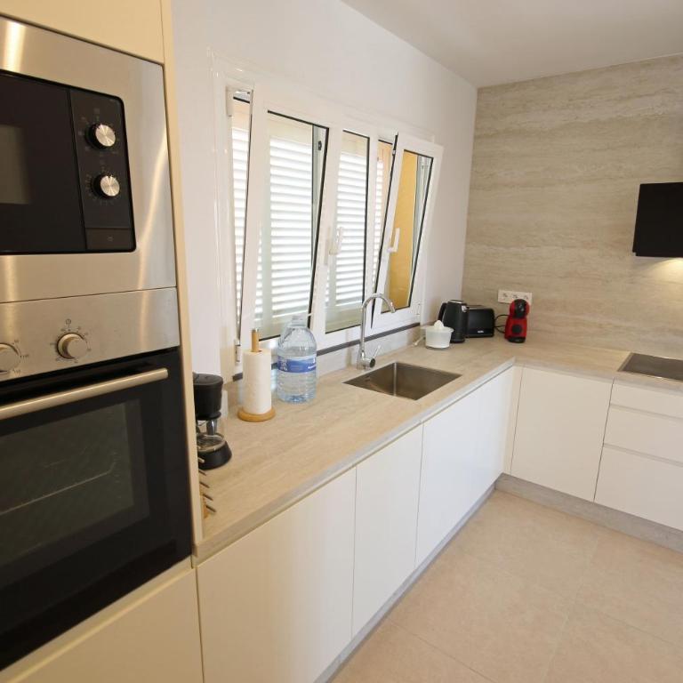 SOMETHING SPECIAL LAS DUNAS 9 by RENTMEDANO pretty villa with sea view and pool - Villa - 4