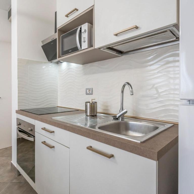 Residence Rimini Relax - Apartment with Balcony - 12