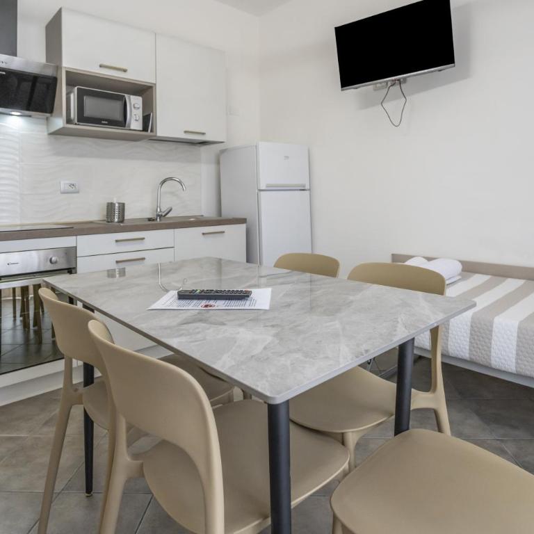 Residence Rimini Relax - Apartment with Balcony - 9