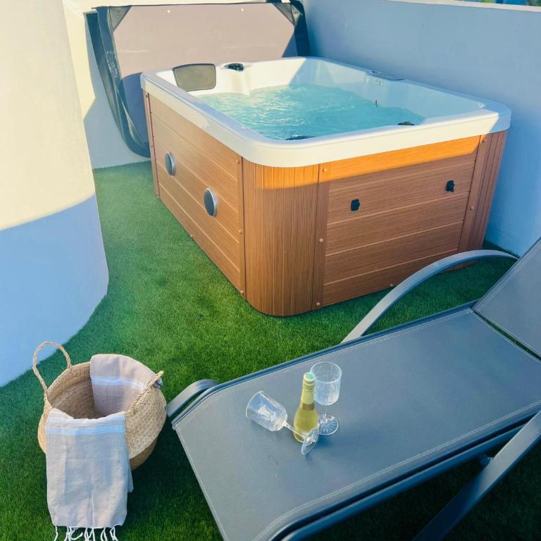 Golden Suite Plaza - Apartamento de 1 dormitorio con jacuzzi privado - 4