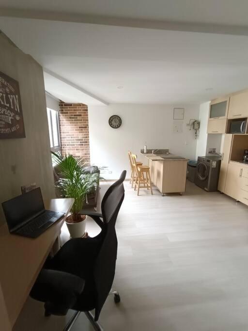 Cómodo apartamento en Laureles, cerca al Estadio - Apartamento de 1 dormitorio - 9