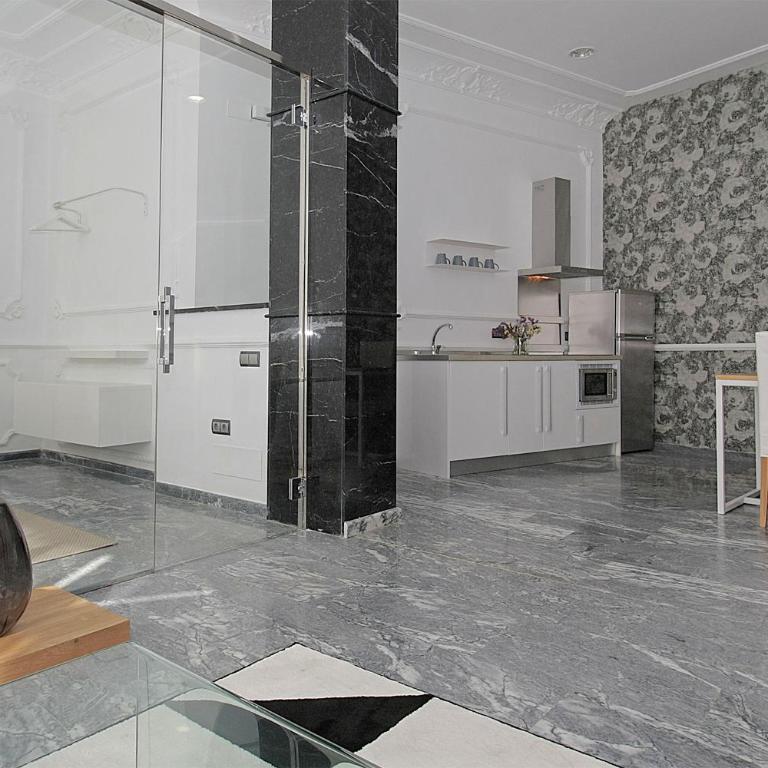 Apartamentos Plaza Constitución - Larios - Apartamento con vistas a la plaza de La Constitución (3 adultos) - 11