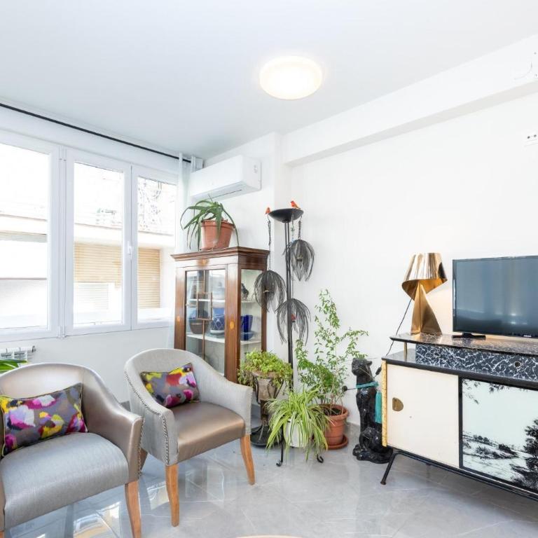 Elegante Apartamento en Granada Centro - Three-Bedroom Apartment - 24