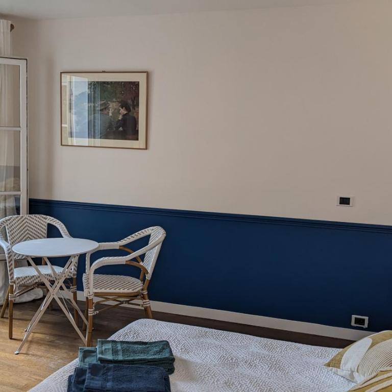 Chambres d'hôtes calmes sur jardin Paris Batignolles - Chambre Double avec Salle de Bains Privative - 2
