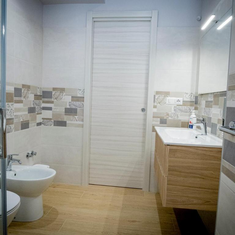 Residenza NETTUNO - Double Room with Private External Bathroom - 8