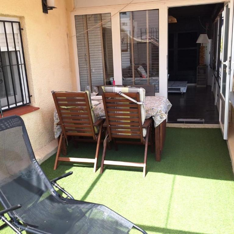 Ático centrico, 50m de la playa, vista al mar y al Peñon, gran terraza, parking, wifi fibra - Apartamento Ático - 5