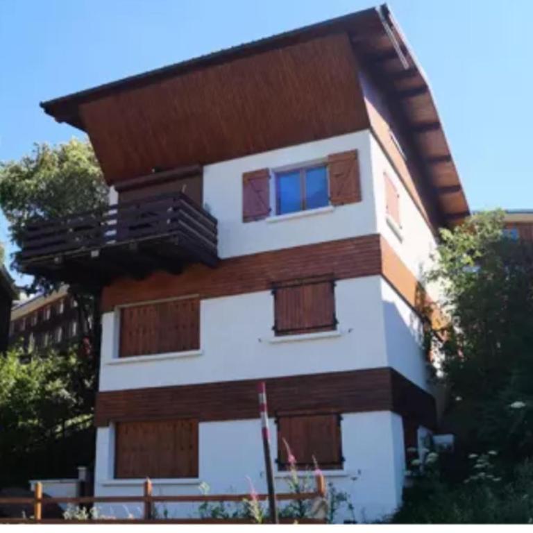 Chalet épicanthus 8 chambres praloup 1600 - Chalet Supérieur - 1