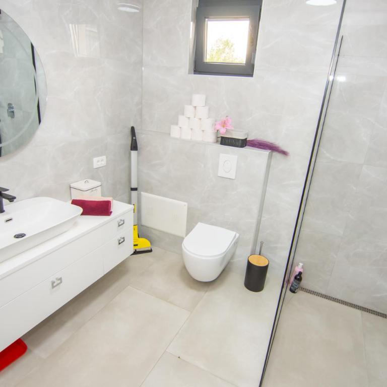 Villa Lea - Two-Bedroom Villa - 12