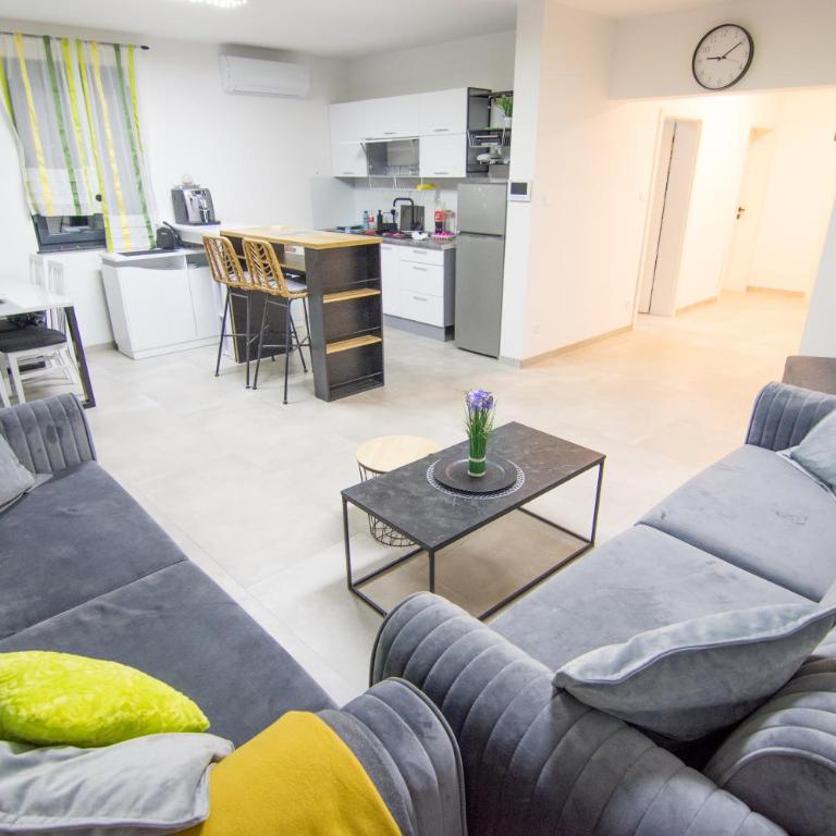 Villa Lea - Two-Bedroom Villa - 16