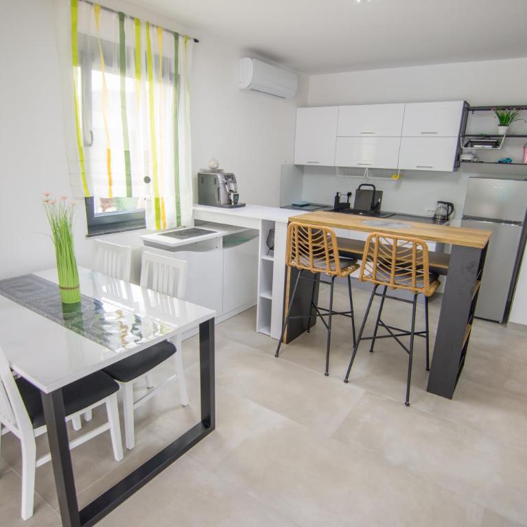 Villa Lea - Two-Bedroom Villa - 21