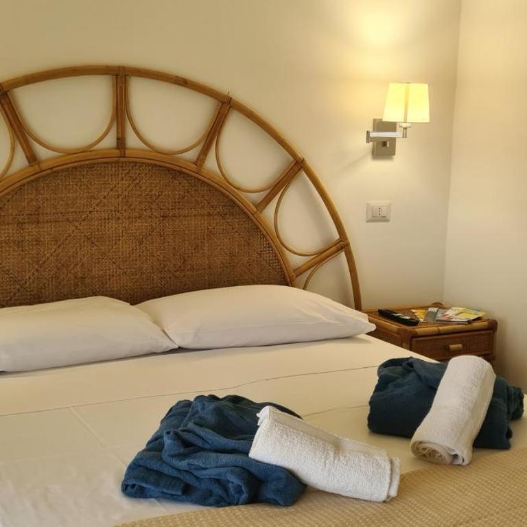 Vacanze Bellavista Tropea Apartment or Suites - King Room with Sea View - 4