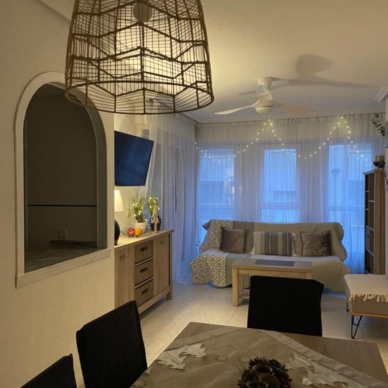 Flamenco Chill Apartment - Two-Bedroom Apartment - 17