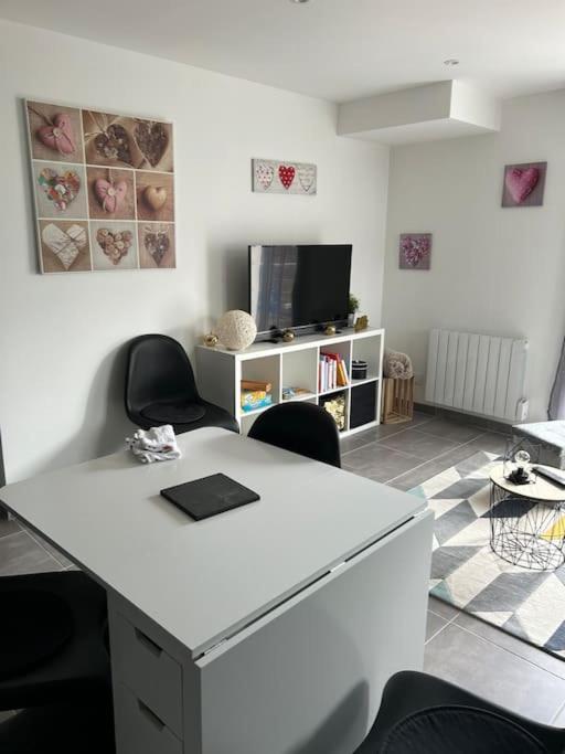 Appartement cosy avec 1 place de parking privée - Appartamento con 2 Camere da Letto - 12