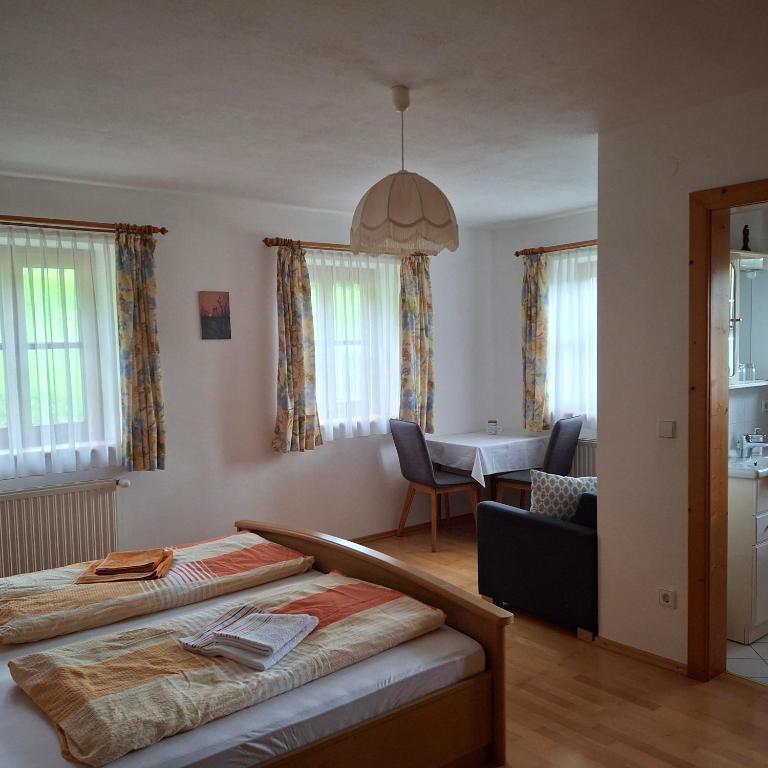 Ferienwohnung Löffelberger - Apartment mit 1 Schlafzimmer, Balkon und Bergblick - 14