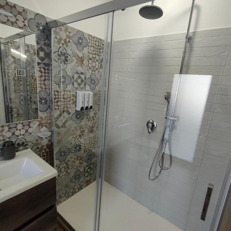 DH Studio Apartments - One-Bedroom Apartment - 7