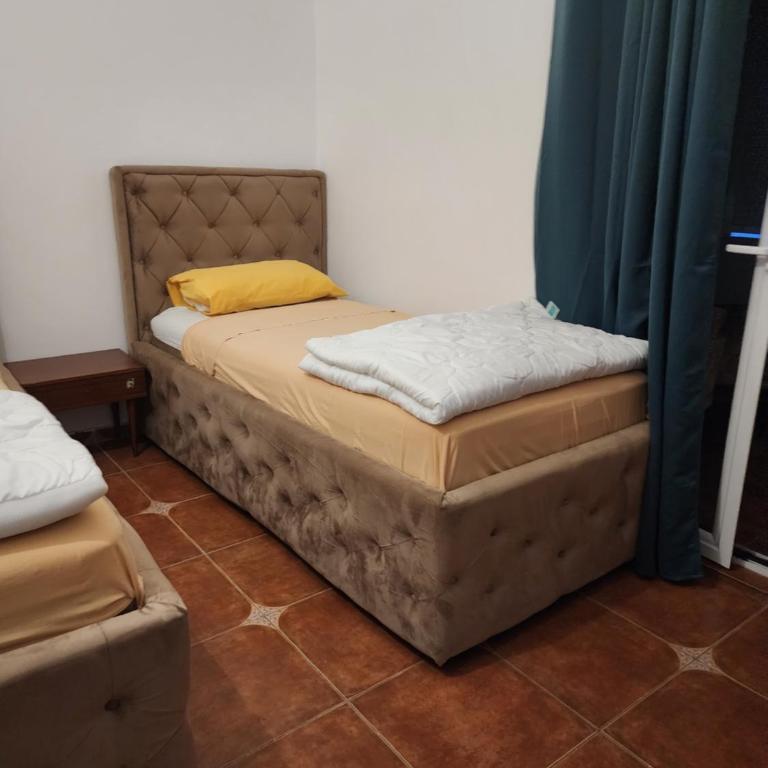 Bozovic Apartments I - Četvorokrevetna Soba sa Balkonom - 10