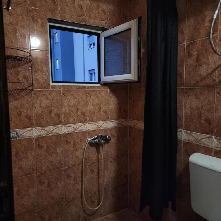 Bozovic Apartments I - Četvorokrevetna Soba sa Balkonom - 12