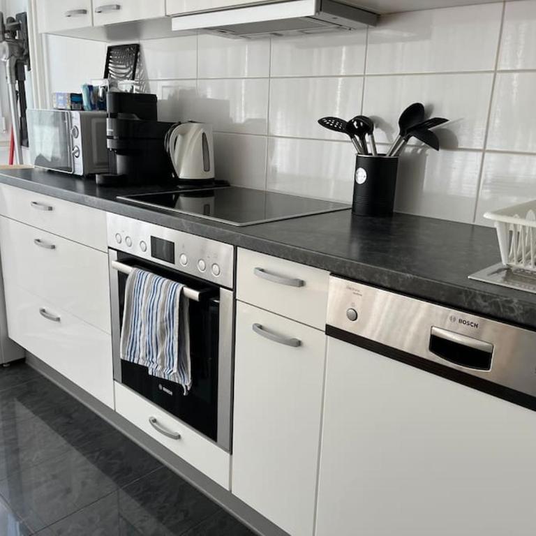 85m2 au centre-ville à 2 pas du Jet d'eau - Appartement 2 Chambres - 24