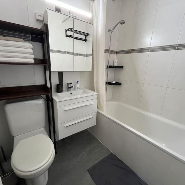 85m2 au centre-ville à 2 pas du Jet d'eau - Appartement 2 Chambres - 21