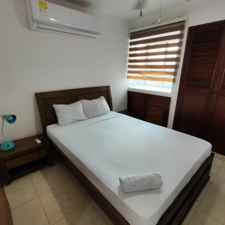 EM3-1G APARTAMENTO DE 1 HAB EN ZONA RESIDENCIAL AIRE ACONDICIONADO Wifi Y PARQUEADERO - One-Bedroom Apartment - 11