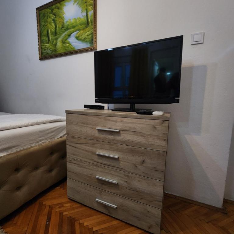 Bozovic Apartments I - Trokrevetna Soba sa Balkonom - 8