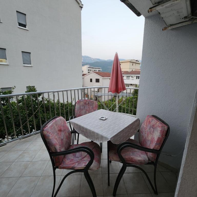 Bozovic Apartments I - Trokrevetna Soba sa Balkonom - 7