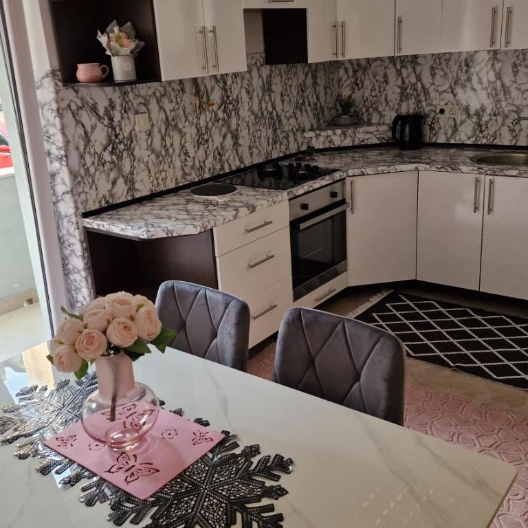 In medias res aparHEARTmant - One-Bedroom Apartment - 5