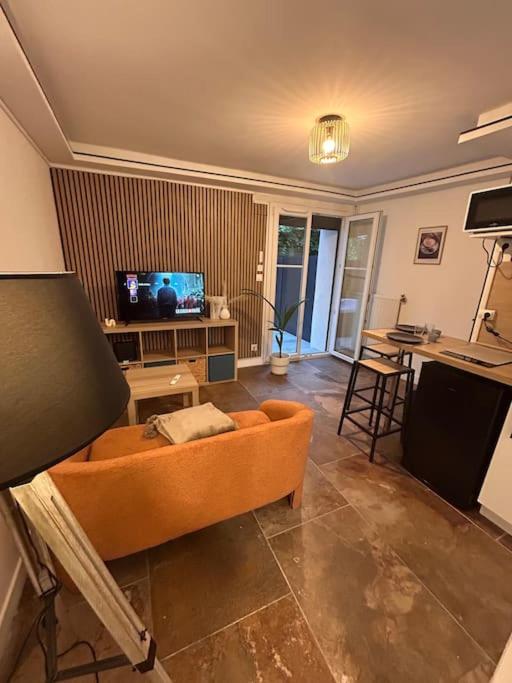 La terrasse abritée et son spa - Apartment mit 1 Schlafzimmer - 19
