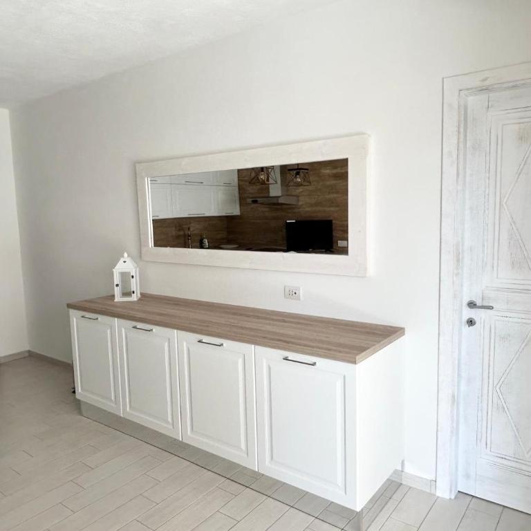 splendido appartamento con piscina a due passi dalla spiaggia - Casa con 2 Camere da Letto - 8