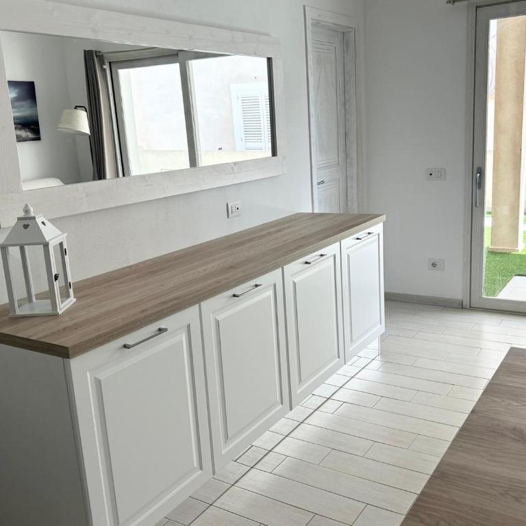 splendido appartamento con piscina a due passi dalla spiaggia - Casa con 2 Camere da Letto - 9