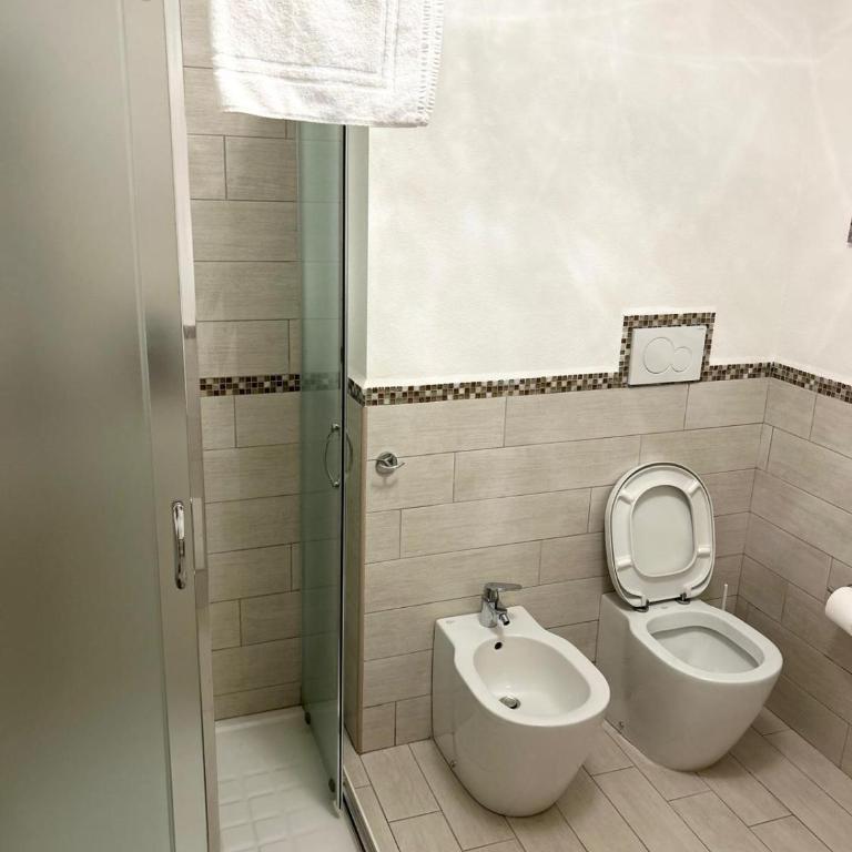 splendido appartamento con piscina a due passi dalla spiaggia - Casa con 2 Camere da Letto - 16