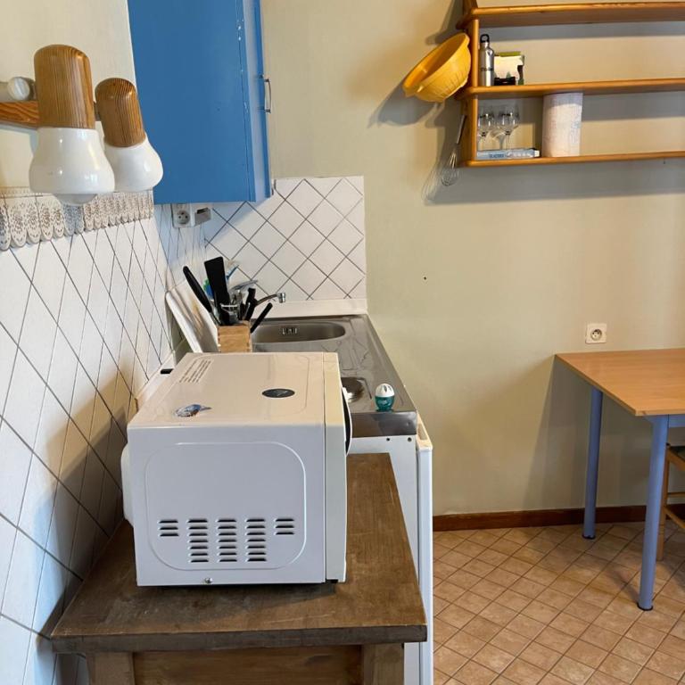 Studio meublé bon emplacement - Apartamento de 1 dormitorio - 8