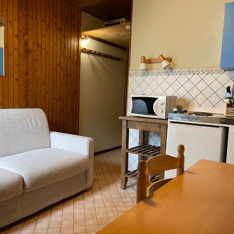 Studio meublé bon emplacement - Apartamento de 1 dormitorio - 10