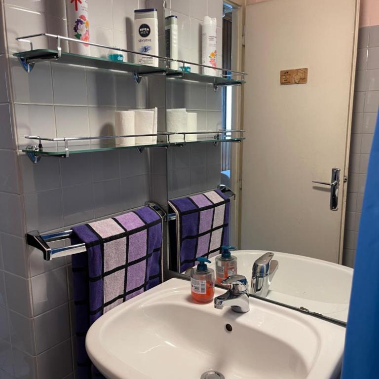 Studio meublé bon emplacement - Apartamento de 1 dormitorio - 11