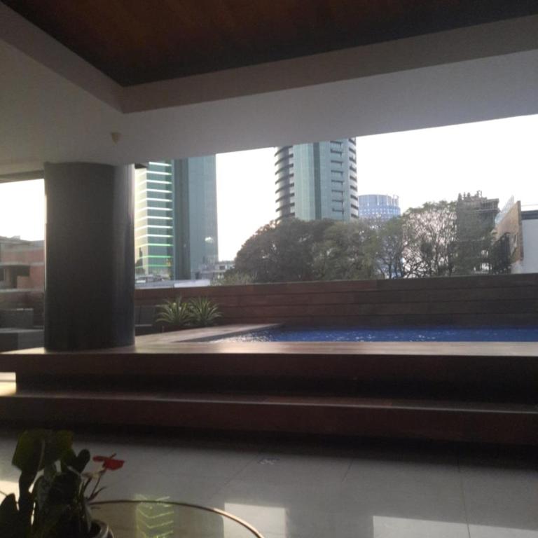 Departamento cómodo con excelente ubicación - Apartamento de 2 dormitorios con vistas - 18