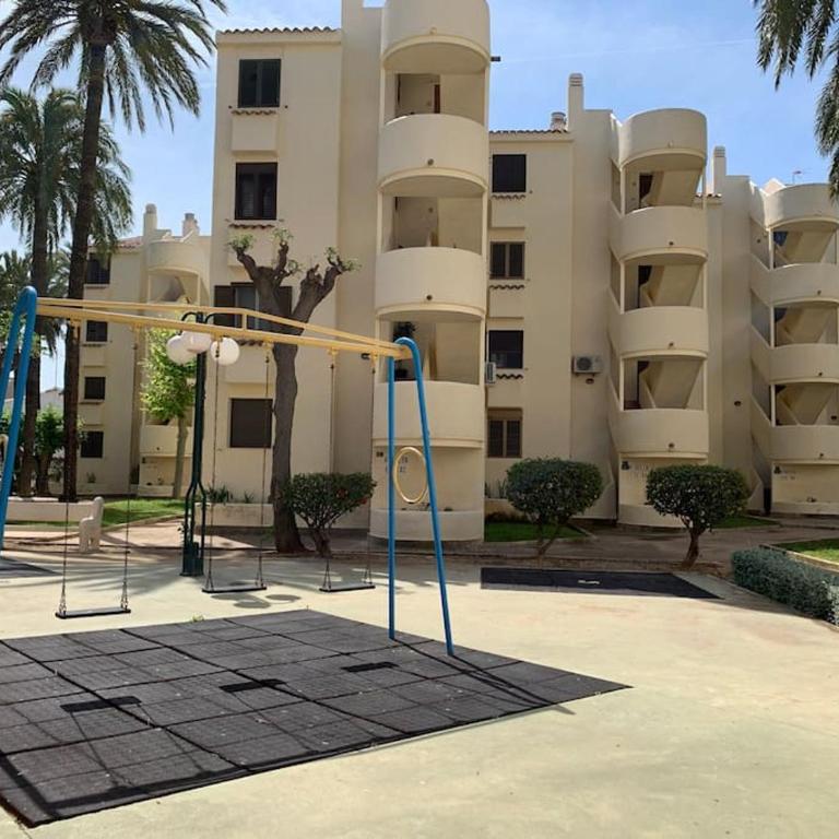 Apartamento con piscina a 200m de la playa en Denia - Apartamento de 2 dormitorios - 8