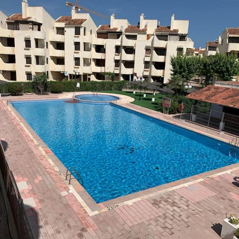Apartamento con piscina a 200m de la playa en Denia - Apartamento de 2 dormitorios - 13