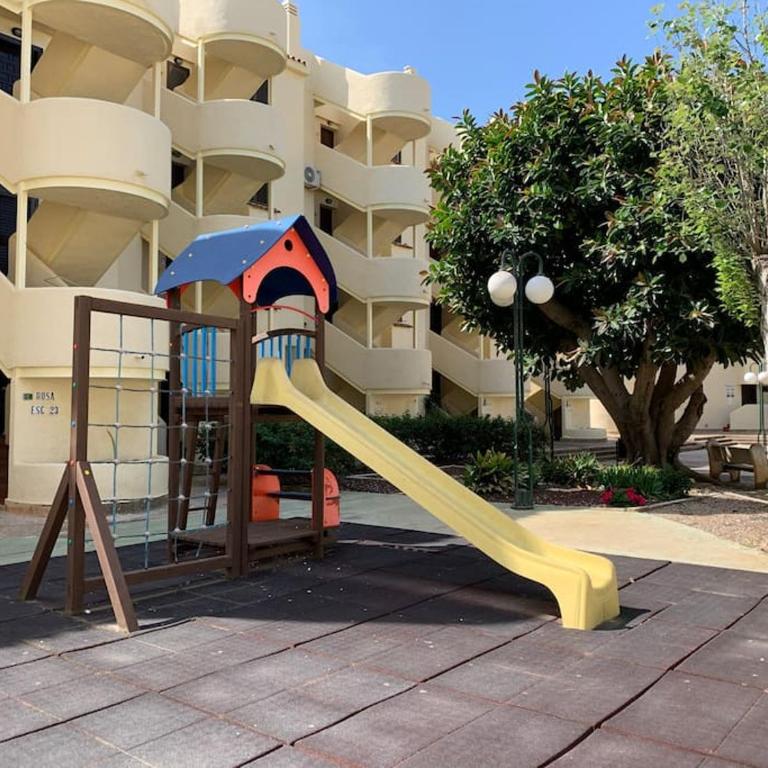 Apartamento con piscina a 200m de la playa en Denia - Apartamento de 2 dormitorios - 24