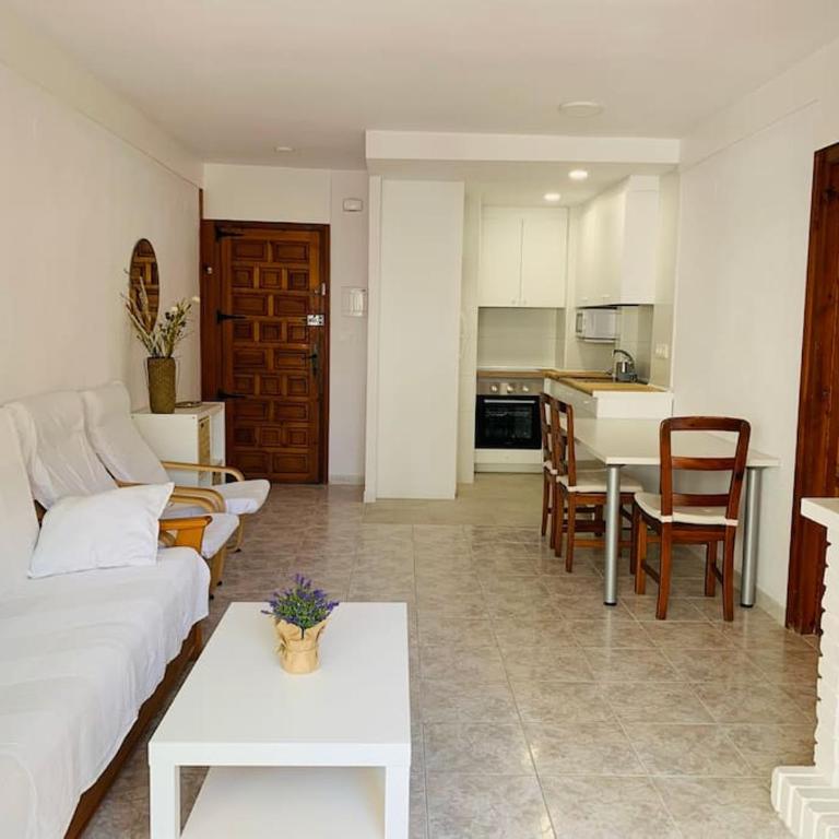 Apartamento con piscina a 200m de la playa en Denia - Apartamento de 2 dormitorios - 29