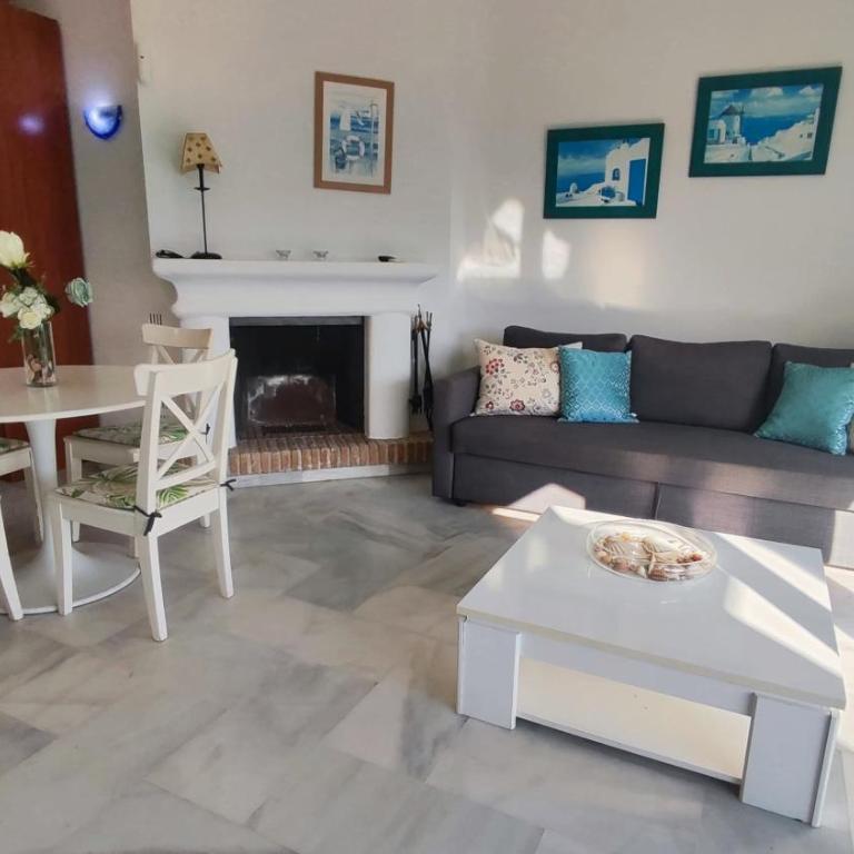 Apartment in Puerto Marina with beautiful views of the Sea and the Boats - One-Bedroom Apartment - 9