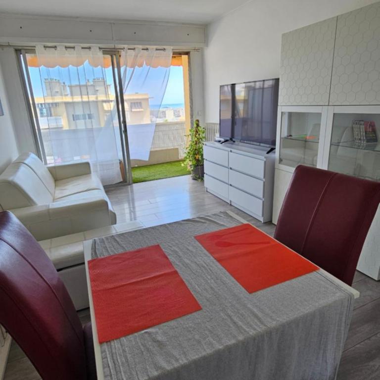 Studio spacieux lumineux proche plage avec parking privé - Appartement 1 Chambre - 1
