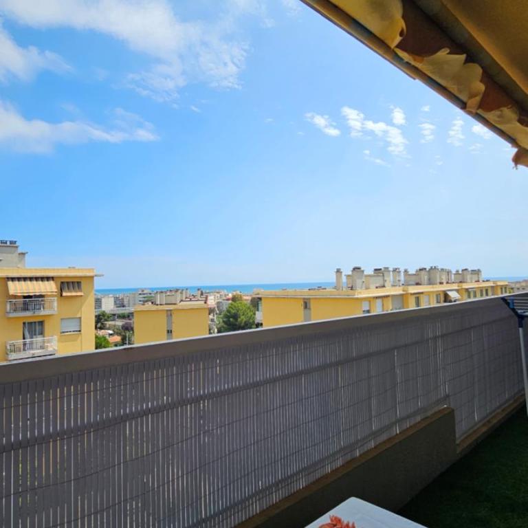 Studio spacieux lumineux proche plage avec parking privé - Appartement 1 Chambre - 11