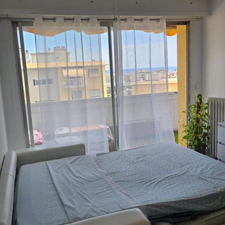 Studio spacieux lumineux proche plage avec parking privé - Appartement 1 Chambre - 3