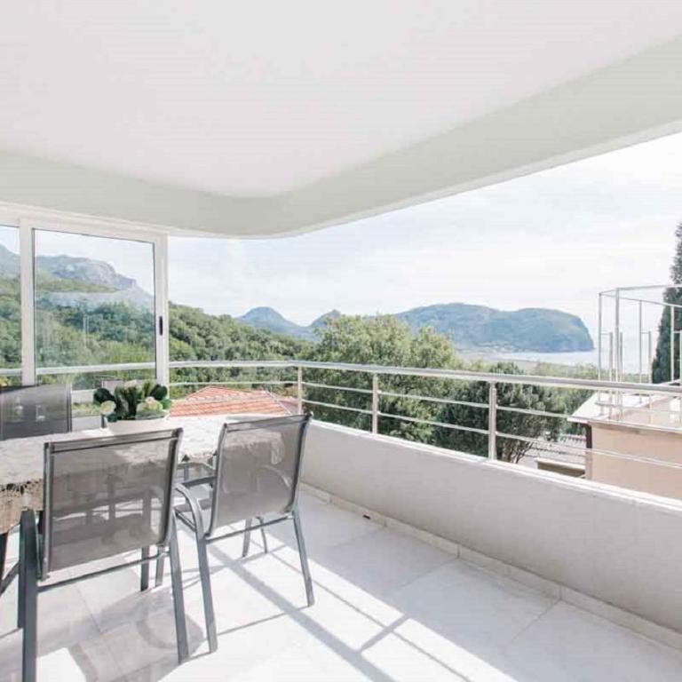 Mahakala Center - One-Bedroom Apartment with Sea View and Terrace - 23
