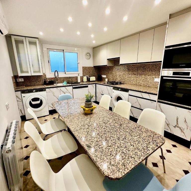 Newly renovated apartment, 6 mins to the beach - Apartamento - 15