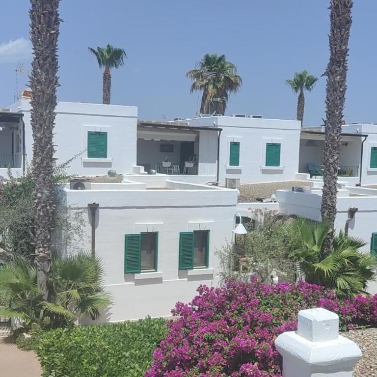 Villetta in Resort con piscina - Casa a Schiera con 2 Camere da Letto - 1