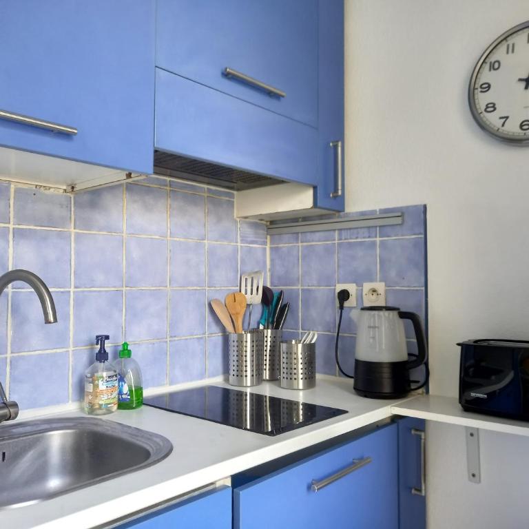 Adorable studio à 200m de la mer , frais , bien équipé et proche des commodités - Apartamento de 1 dormitorio - 17