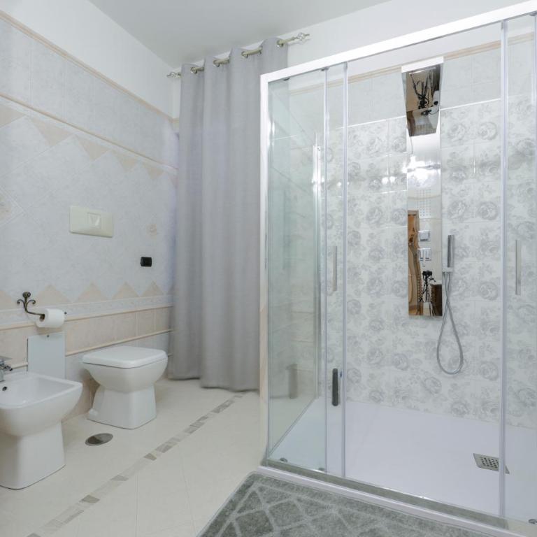 Villa Aurelia Pompei - Camera Matrimoniale con Bagno Privato - 16
