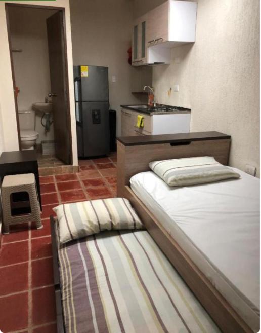 Apartaestudios contiguos cerca al Centro Comercial Fabricato - Apartamento de 2 dormitorios - 3